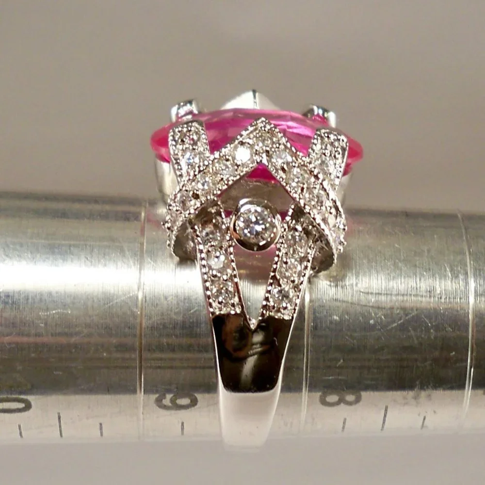 N/A pink oval